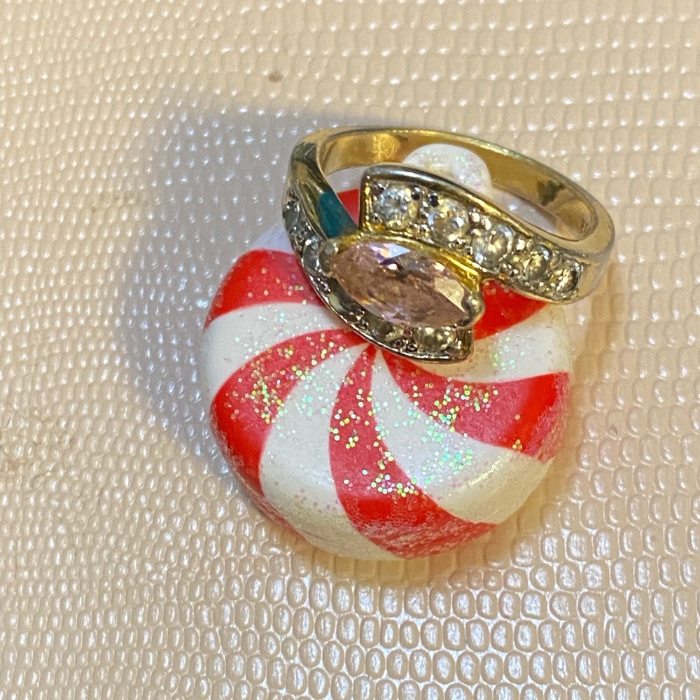 Vintage ED CO Gold and Pink Topaz ring!